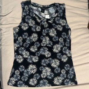NWT Ann Taylor Women’s Sleeveless Shirt Size Medium